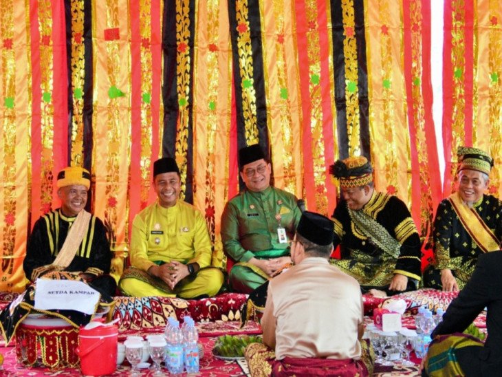 Adat Istiadat Melayu